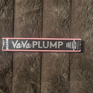 3for20❤️ Buxom Push Up Pink Lip Color with Black and Pink Design